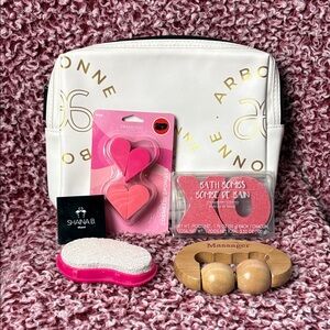 💕Valentine’s Day White and Pink Beauty Set bundle 💕